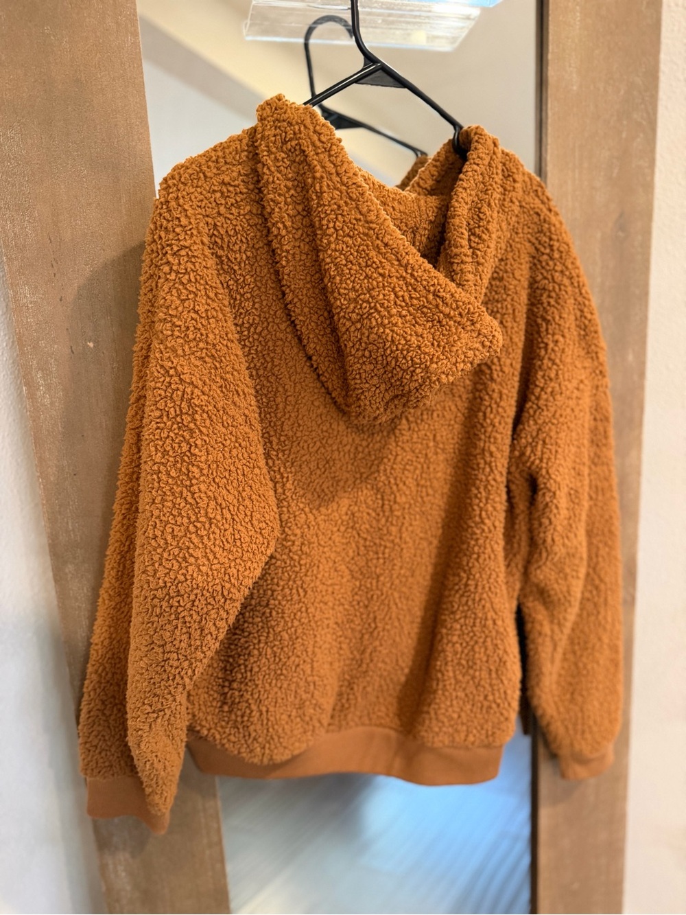Sweater Subcategory Identification - Picture 2 of 3